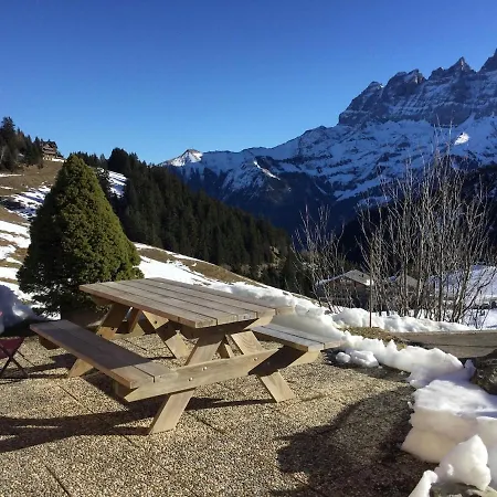 Les Lupins Val dʼIlliez